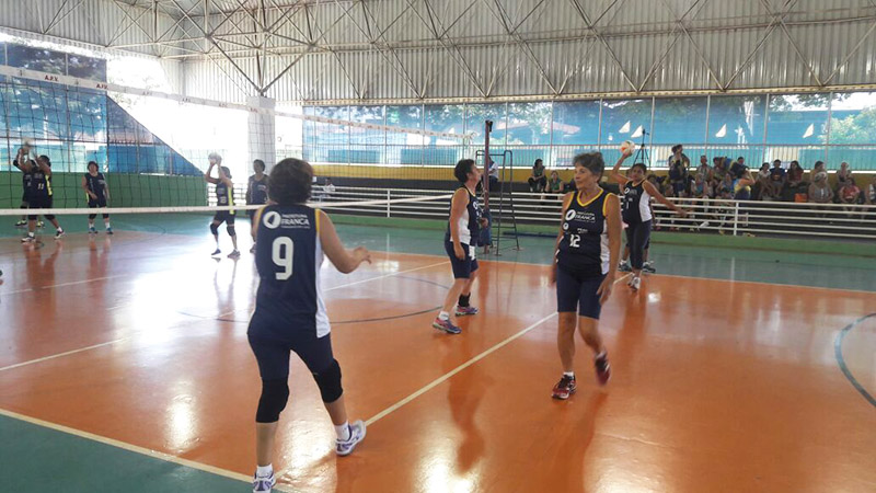 Atletas de Franca durante partida em Sertãozinho (foto: divulgação)